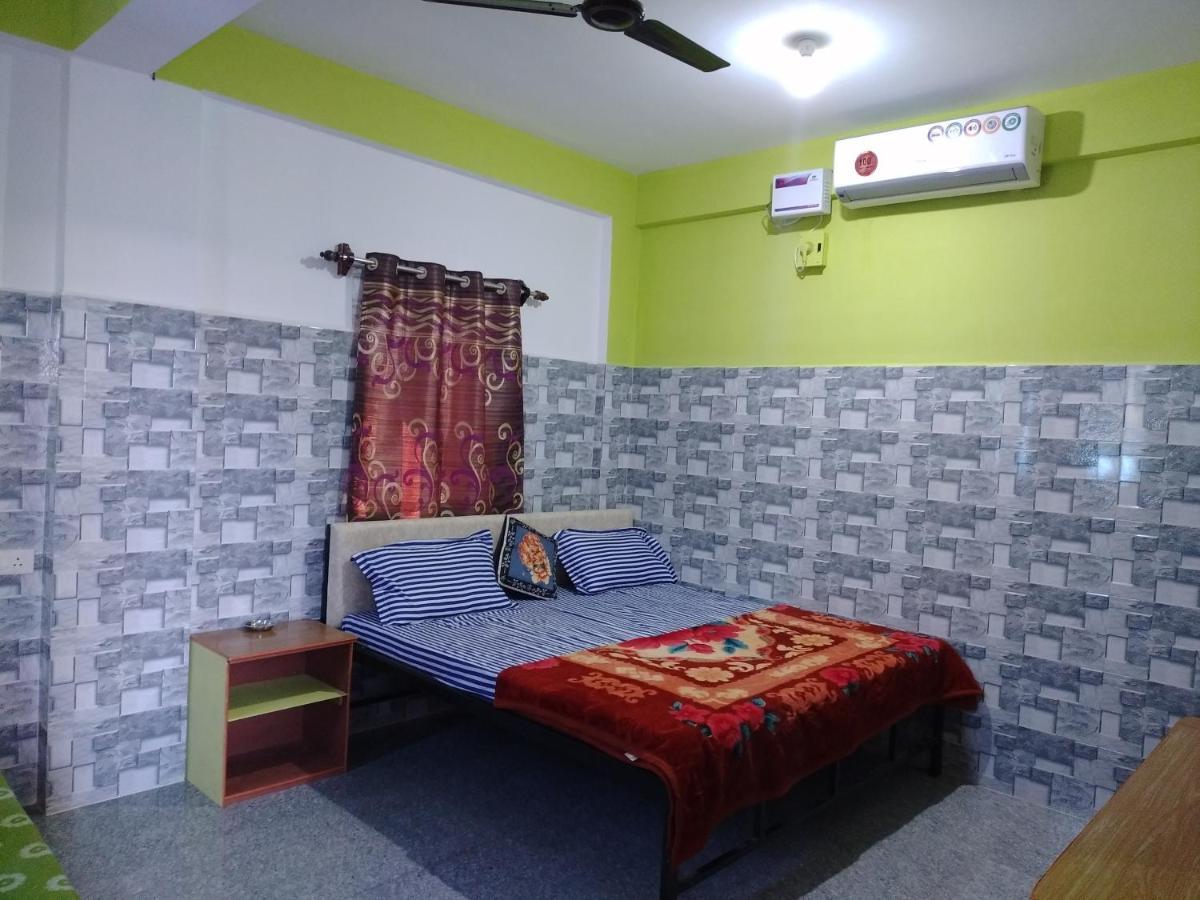 Baga F Leisure Stay Guest House Bagian luar foto