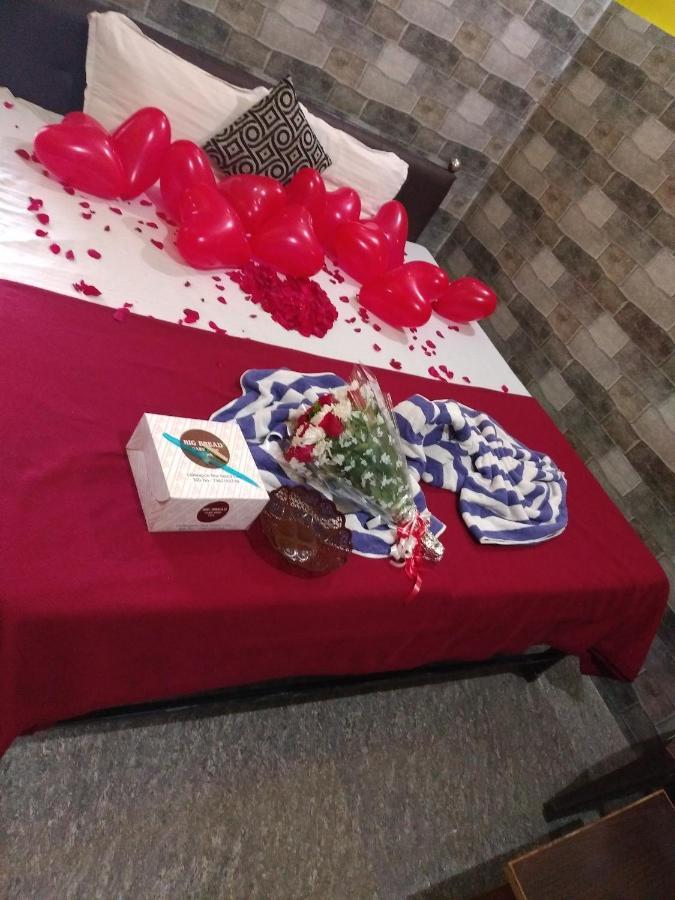 Baga F Leisure Stay Guest House Bagian luar foto