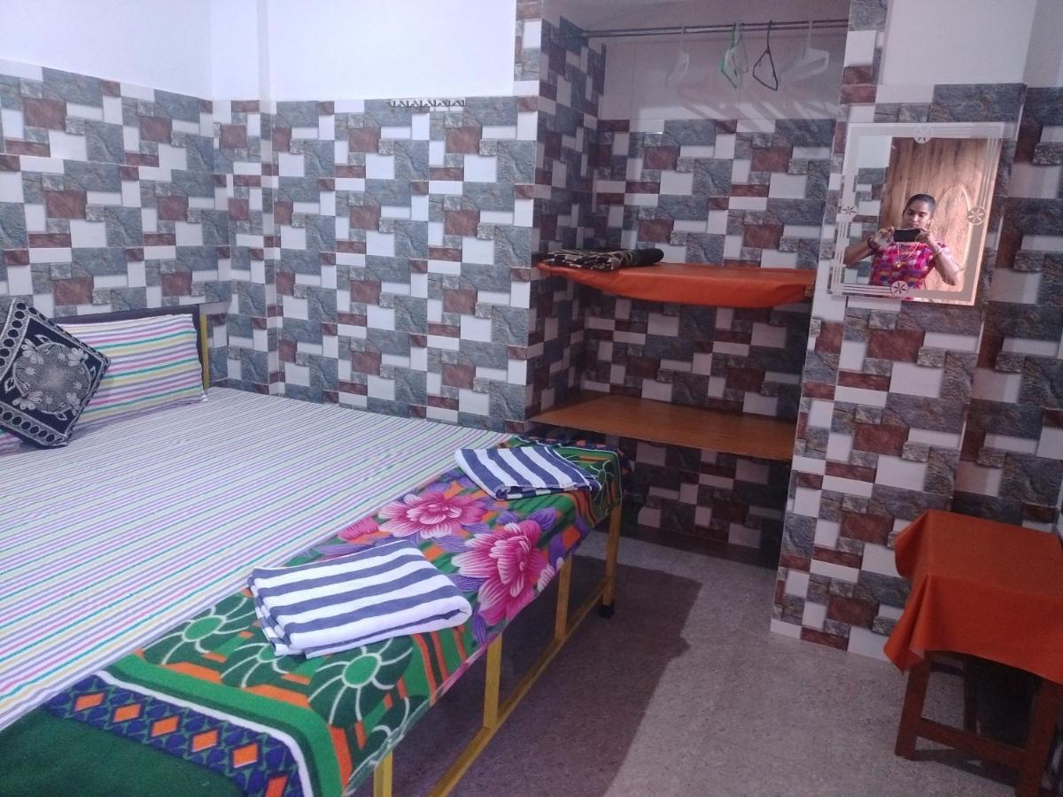 Baga F Leisure Stay Guest House Bagian luar foto
