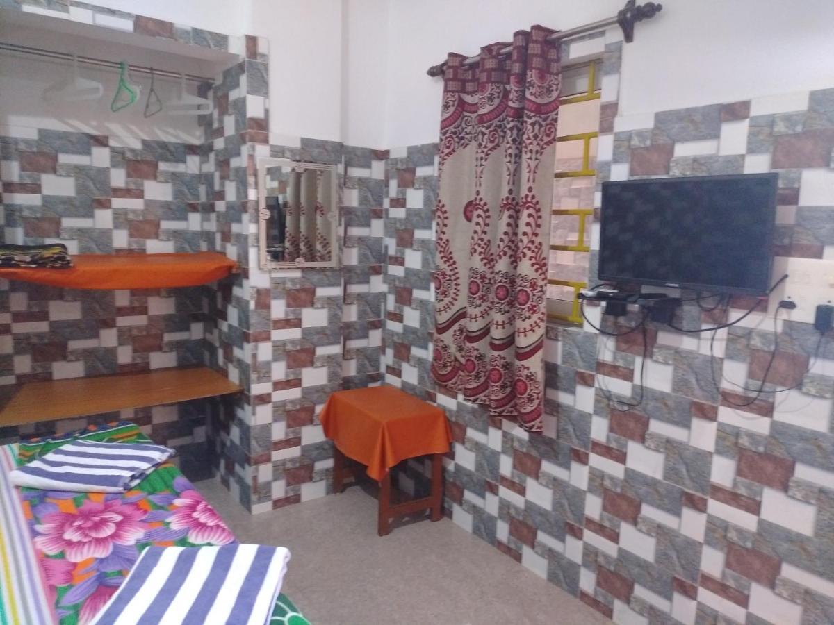 Baga F Leisure Stay Guest House Bagian luar foto