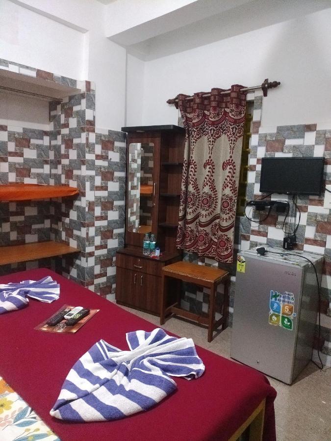 Baga F Leisure Stay Guest House Bagian luar foto