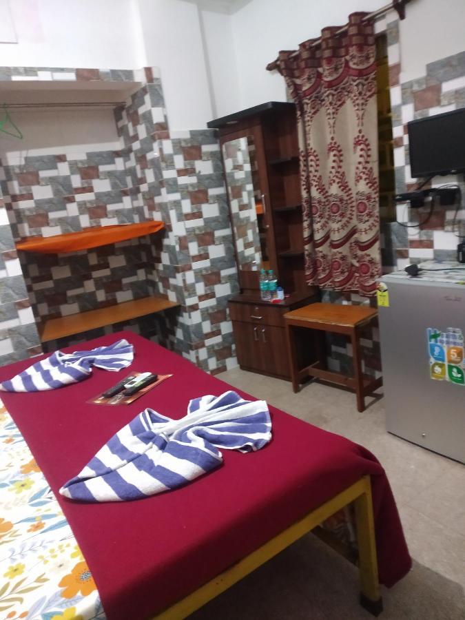Baga F Leisure Stay Guest House Bagian luar foto